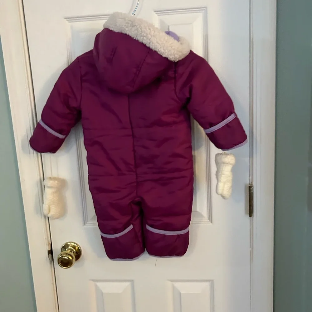 Pink Platinum Infant Girl's Snowsuit. Size 6/9 months. Full front zip up.